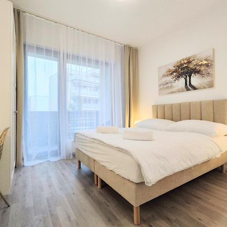 Апартаменты Wings - Brand New - Presidential Garden - Free Parking Братислава Экстерьер фото