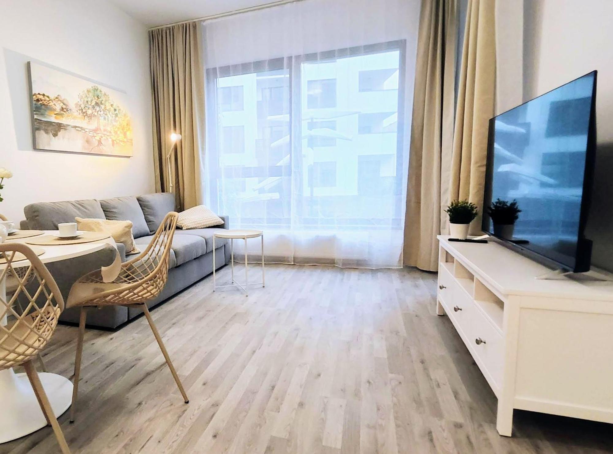 Апартаменты Wings - Brand New - Presidential Garden - Free Parking Братислава Экстерьер фото