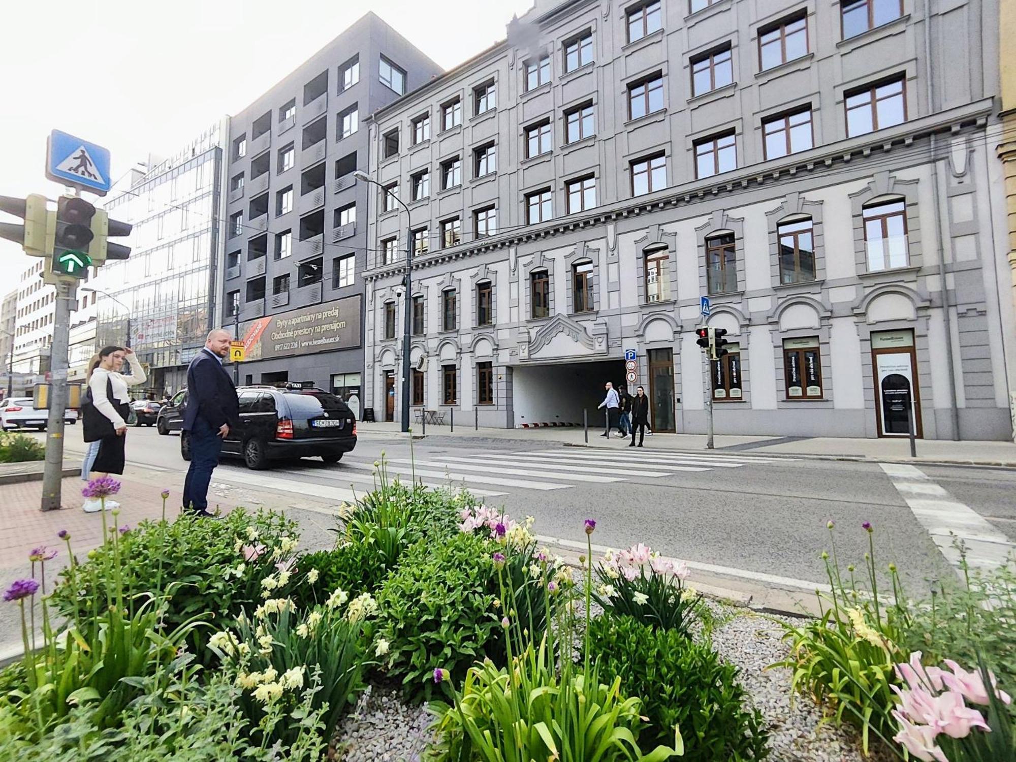 Апартаменты Wings - Brand New - Presidential Garden - Free Parking Братислава Экстерьер фото